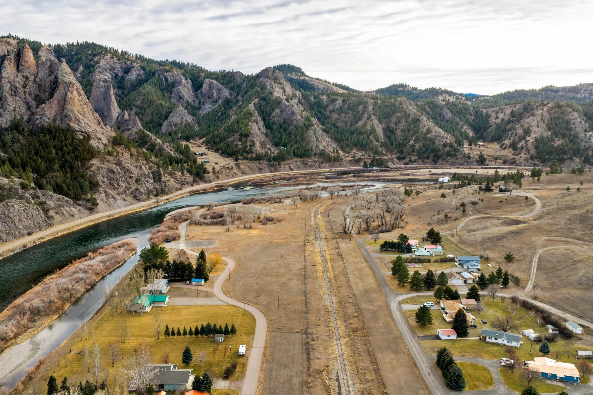 6-web-or-mls-REP-Space-24-Golden-Eagle-Drive-Cascade-MT (6).jpg