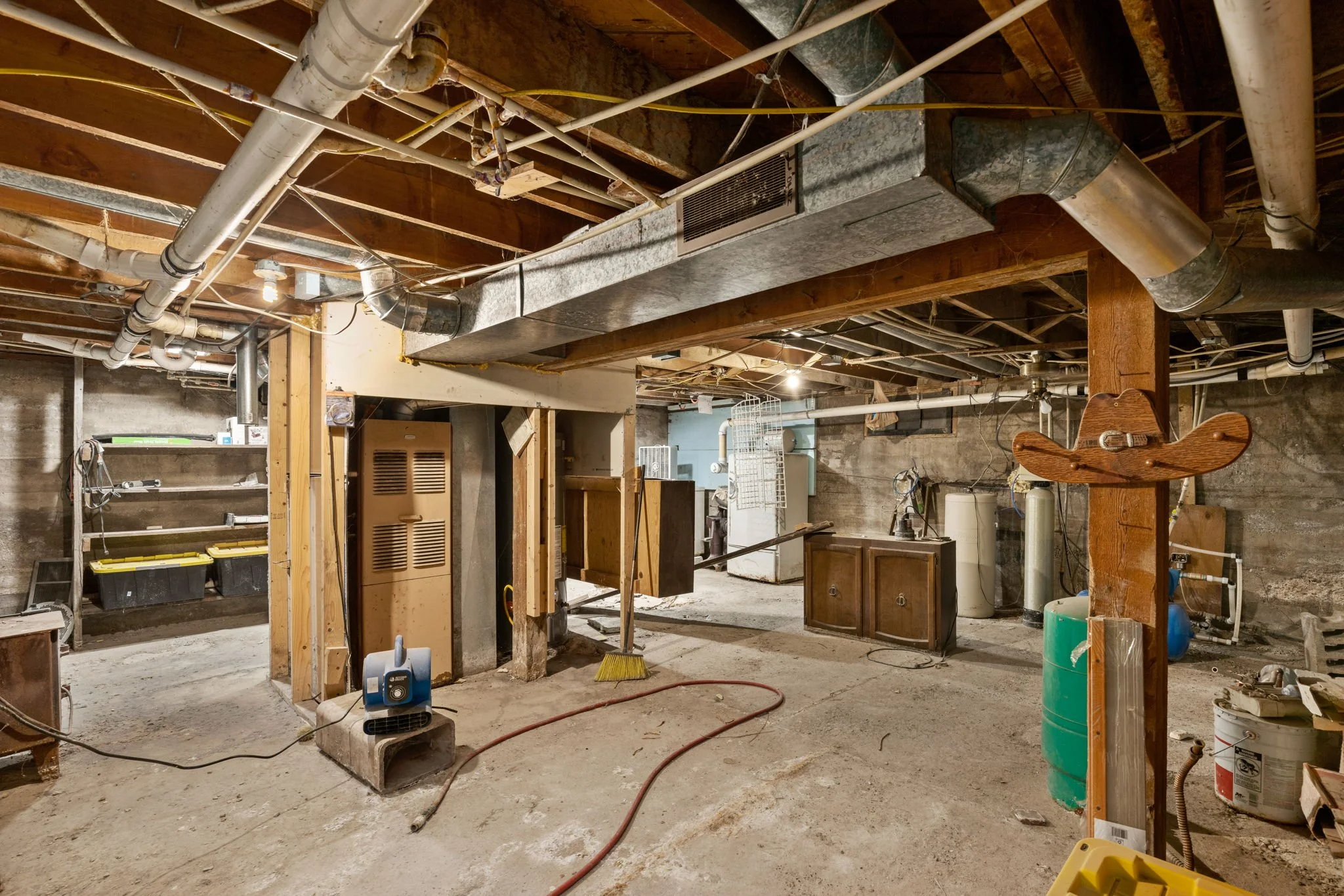 94-web-or-mls-REP-Space-7793-Old-Shelby-Road-Conrad-MT (94).jpg