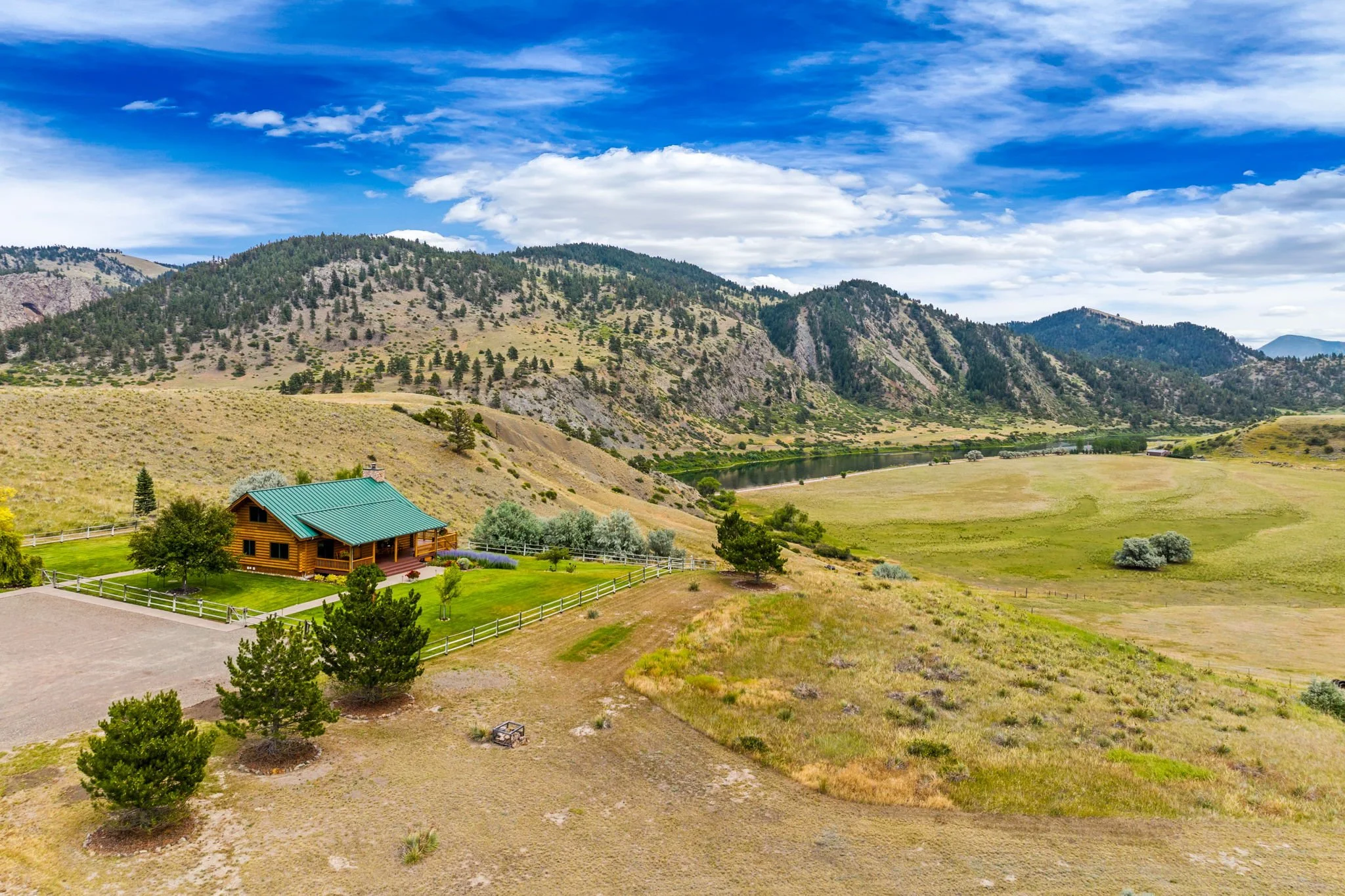 21-web-or-mls-REP-Space-1305-Craig-Frontage-Road-Wolf-Creek-MT (21).jpg