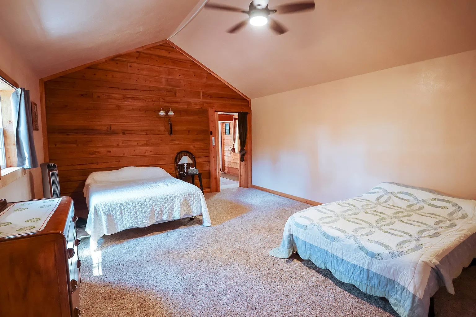 log cabin for sale in montana usa.webp