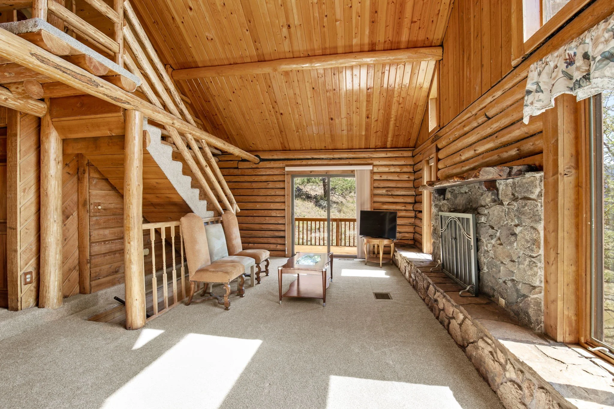 43-web-or-mls-REP-Space-47-Scenic-Valley-Lane-Cascade-MT (43).jpg
