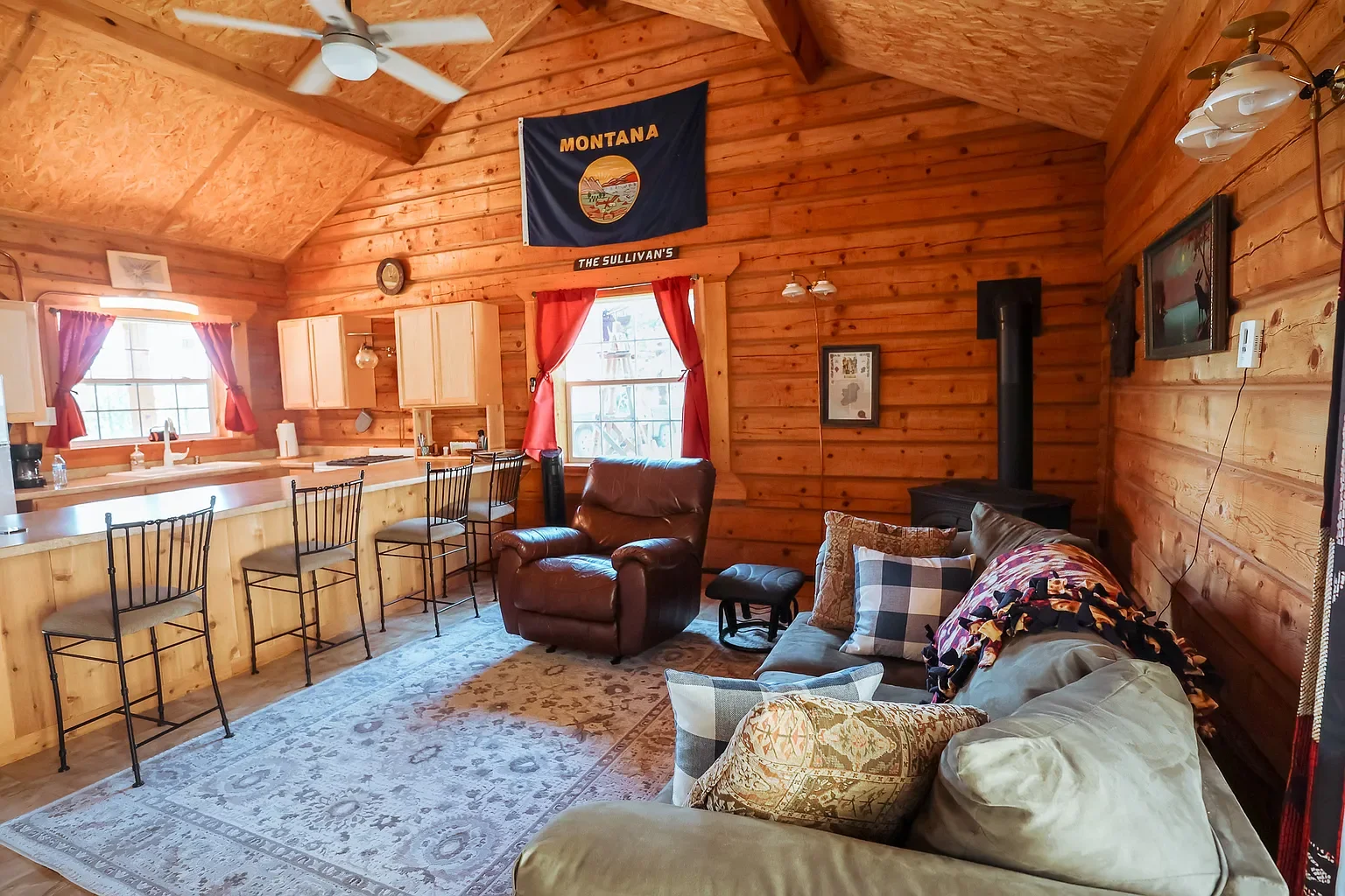 airbnb cabin in montana.webp