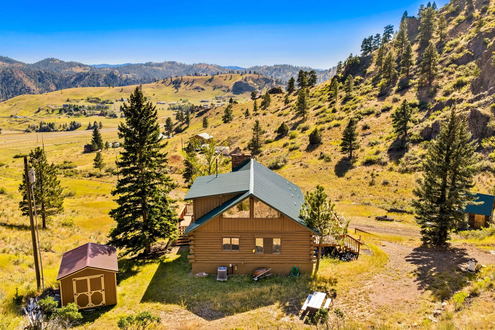 16-web-or-mls-REP-Space-47-Scenic-Valley-Lane-Cascade-MT (16).jpg
