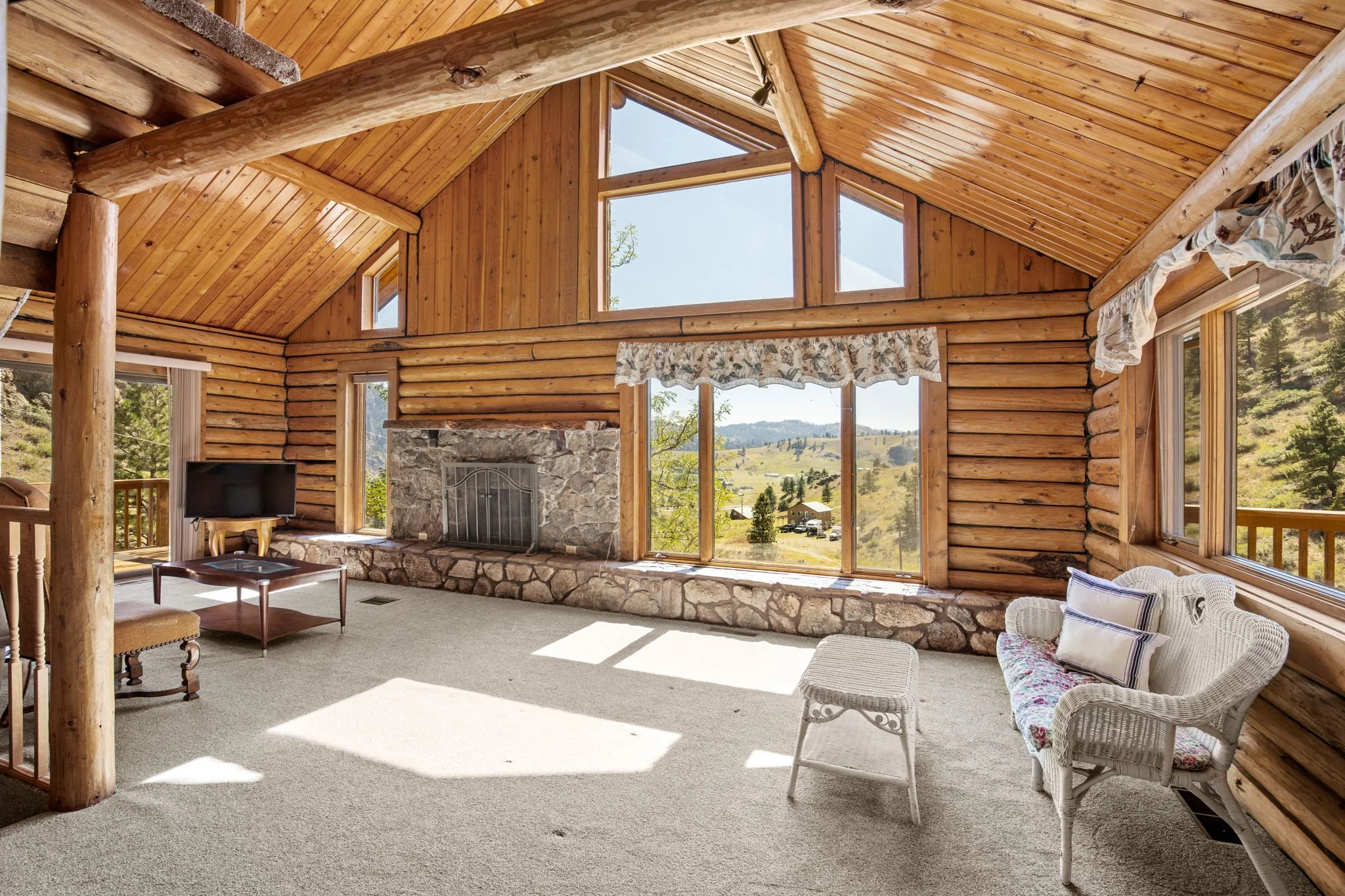 Montana Cabin With a view.jpg