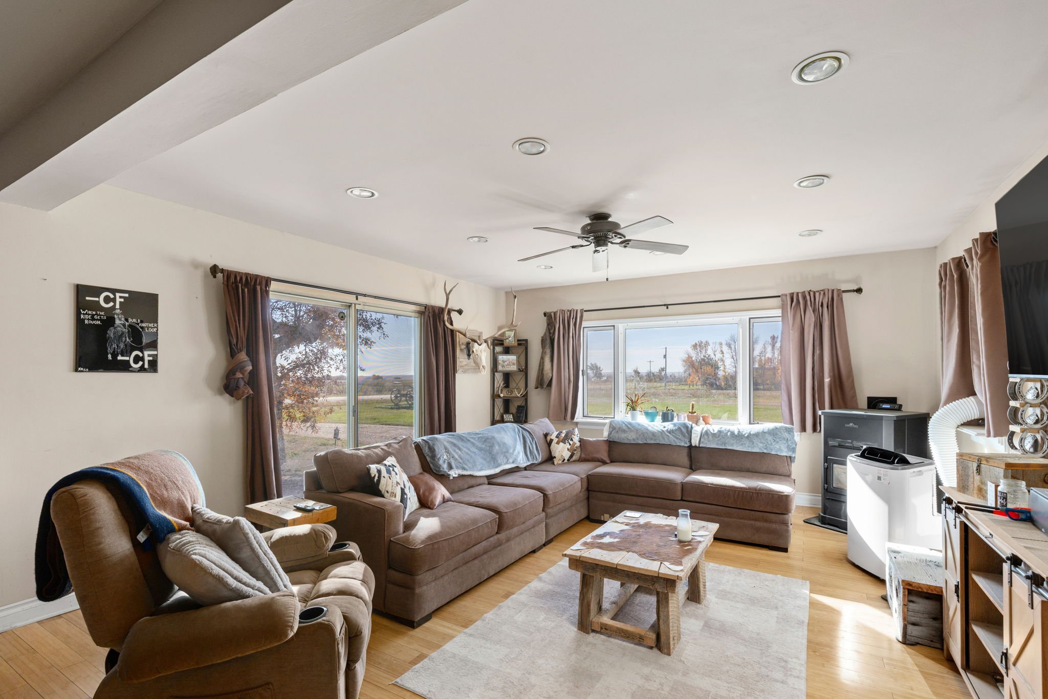 70-web-or-mls-REP-Space-7793-Old-Shelby-Road-Conrad-MT (70).jpg