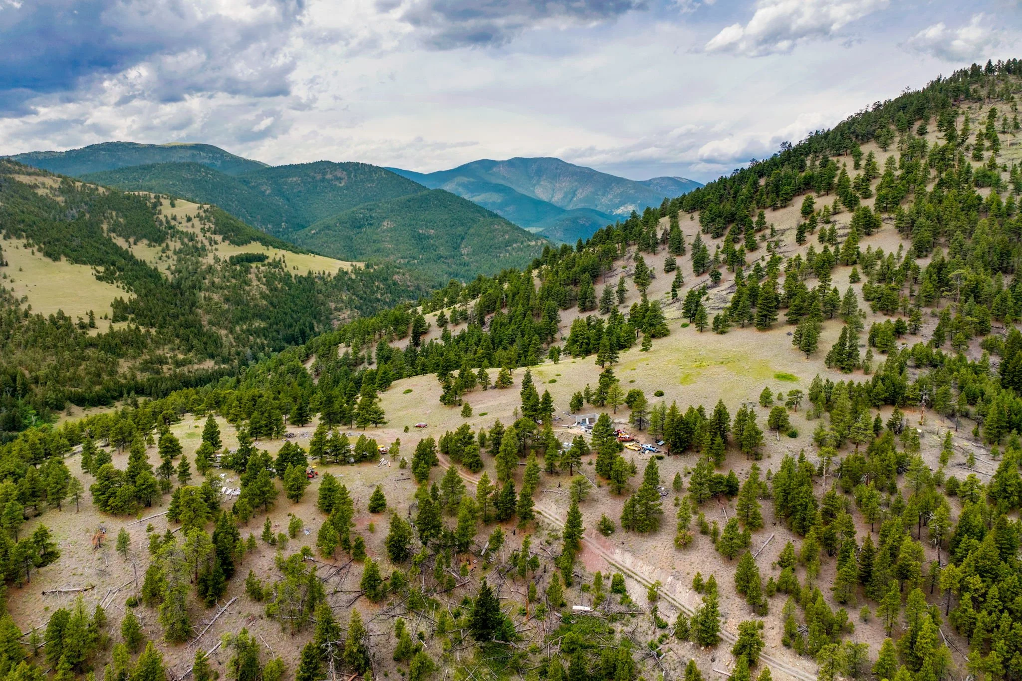 9-web-or-mls-REP-Space-2270-Lynx-Trail-Drive-Wolf-Creek-MT (9).jpg