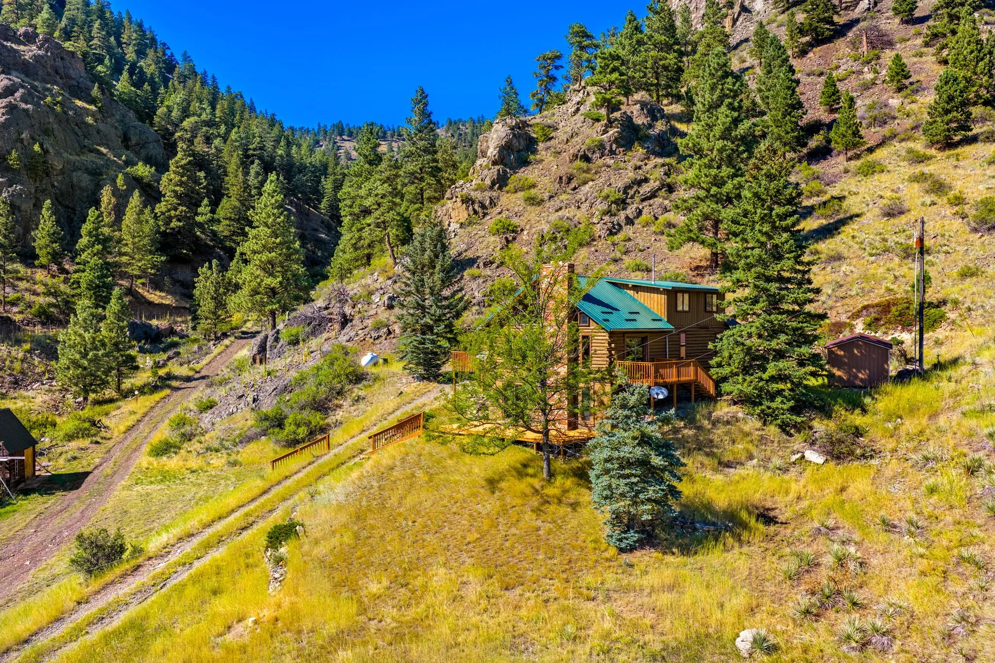 27-web-or-mls-REP-Space-47-Scenic-Valley-Lane-Cascade-MT (27).jpg
