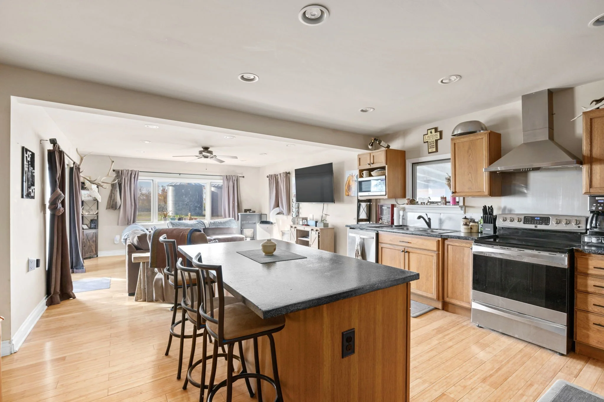 72-web-or-mls-REP-Space-7793-Old-Shelby-Road-Conrad-MT (72).jpg