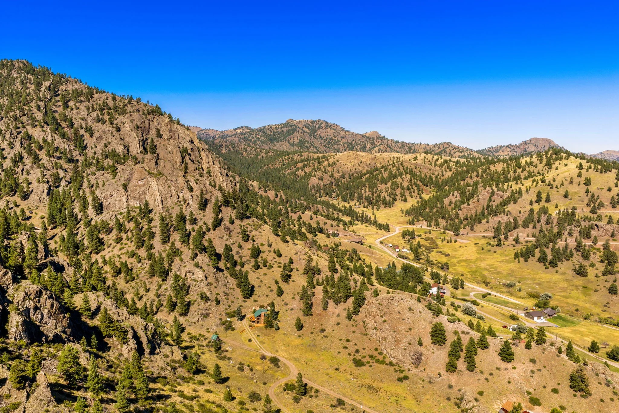 21-web-or-mls-REP-Space-47-Scenic-Valley-Lane-Cascade-MT (21).jpg