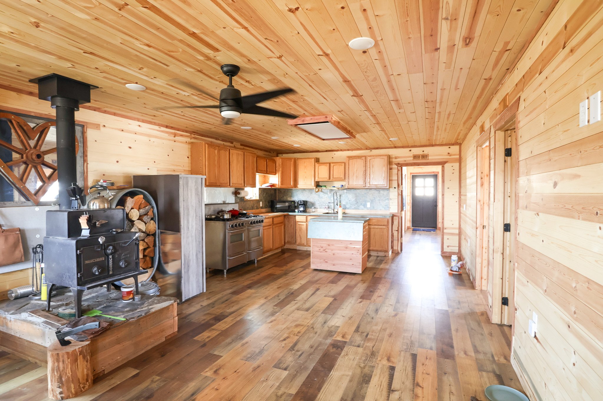 Custom Log House In Montana.jpg