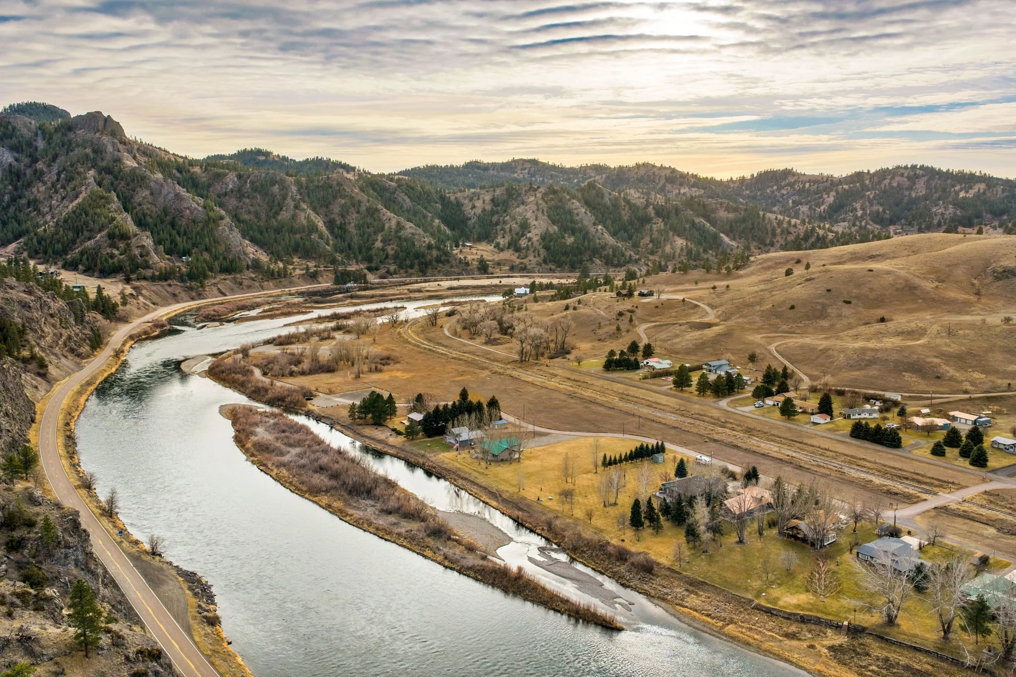 7-web-or-mls-REP-Space-24-Golden-Eagle-Drive-Cascade-MT (7).jpg