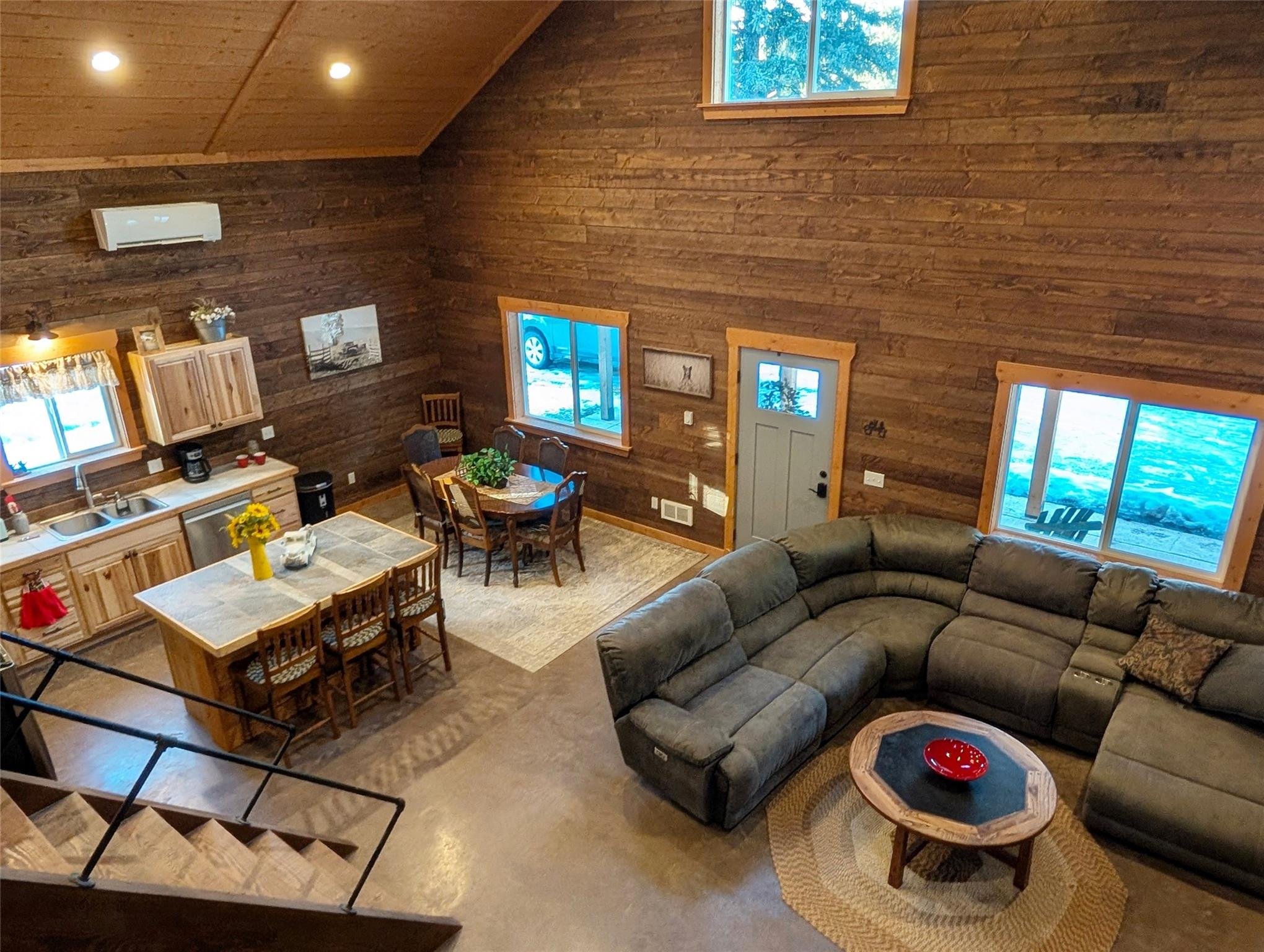 Montana Log Cabin.jpg