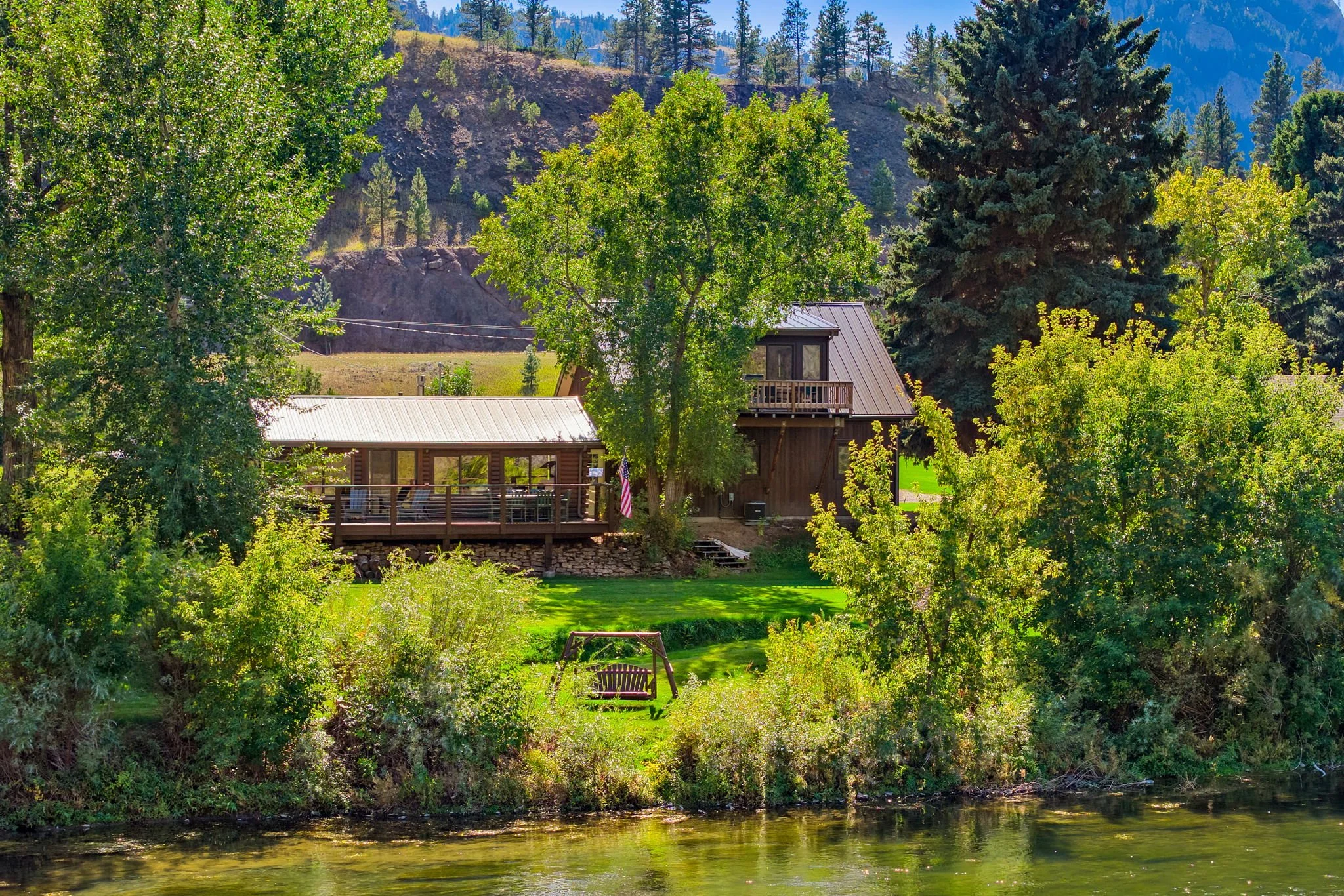 montana-cabin-deck-overlooking-rive.jpg