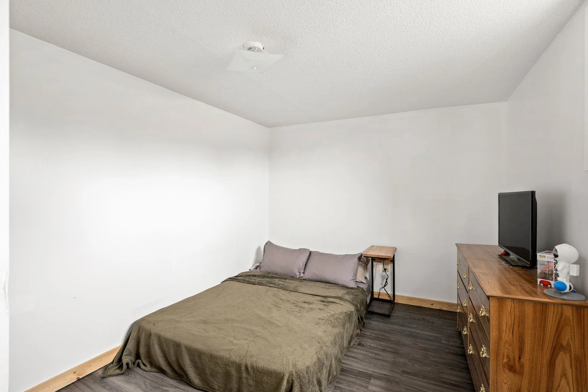 another room.jpg