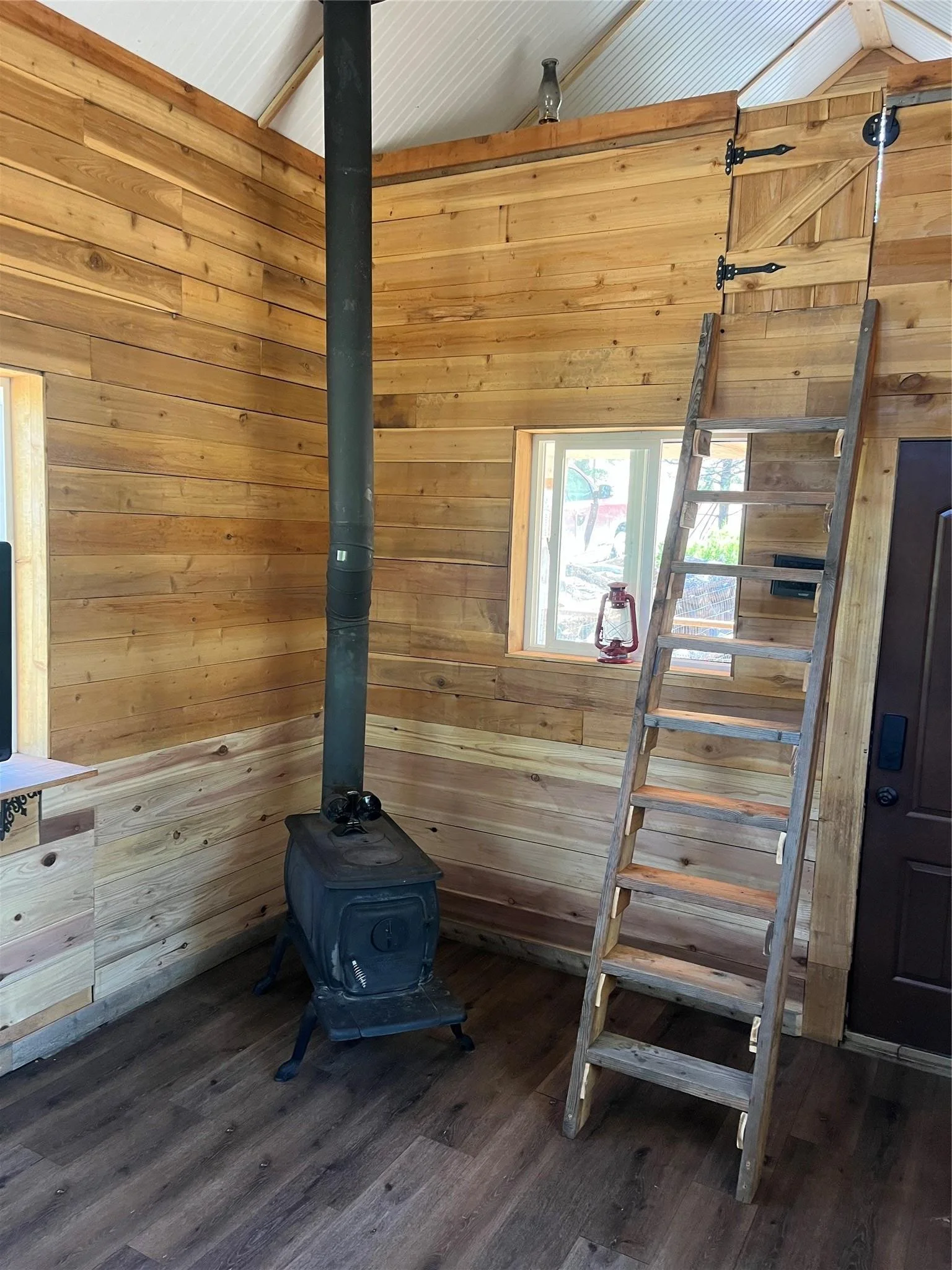 CabIN13.jpg
