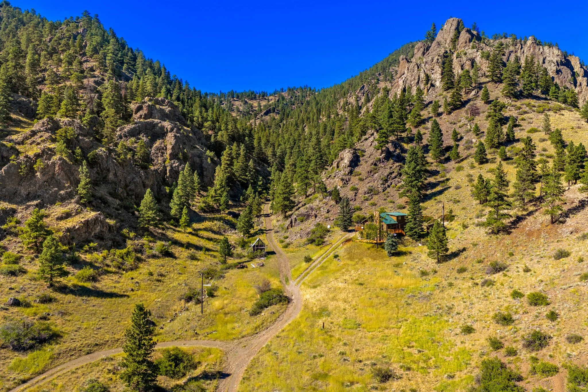 28-web-or-mls-REP-Space-47-Scenic-Valley-Lane-Cascade-MT (28).jpg