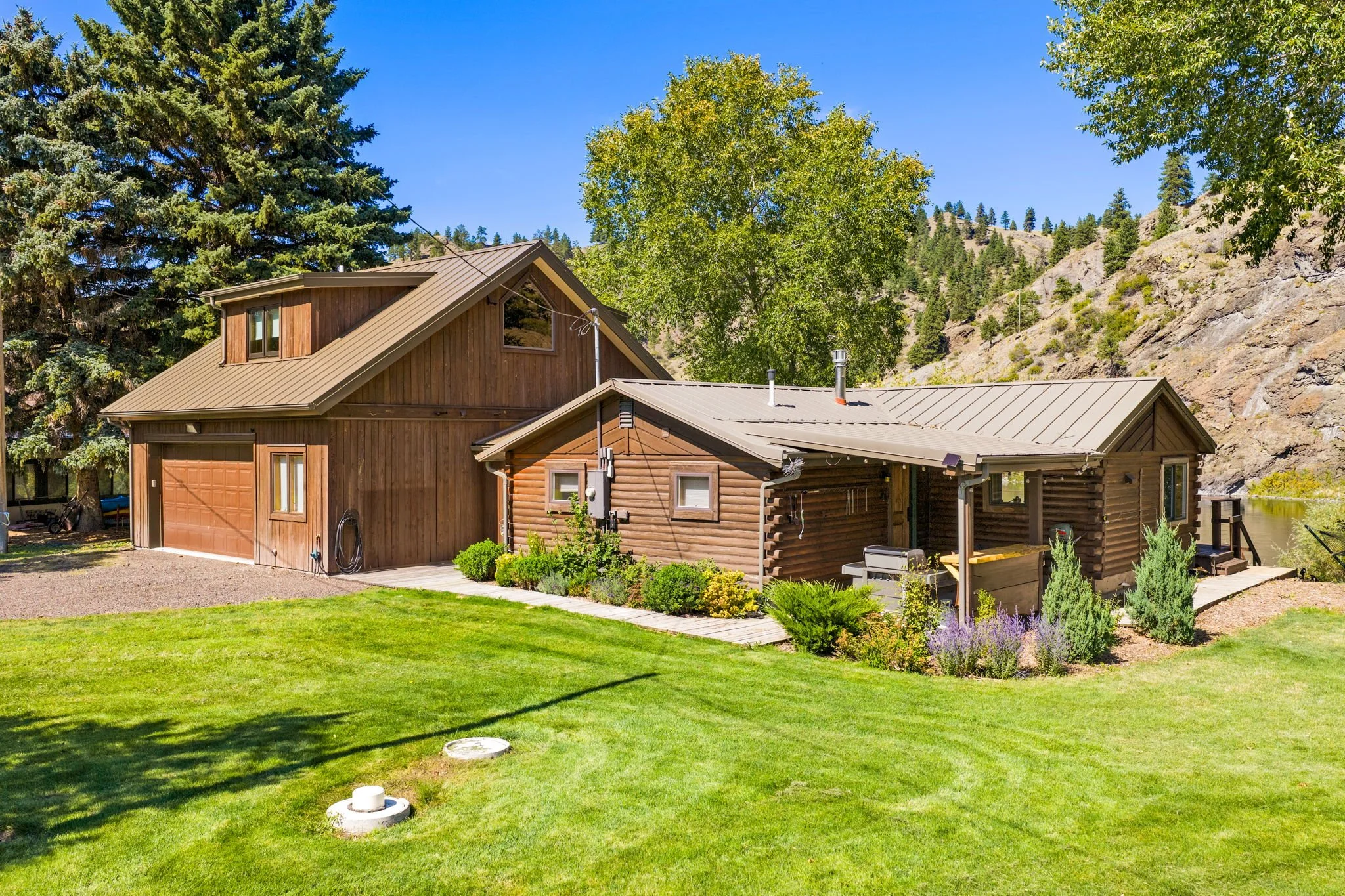 16-web-or-mls-REP-Space-Tagues-Place-2956-Old-US-Highway-91-Cascade-MT (16).jpg