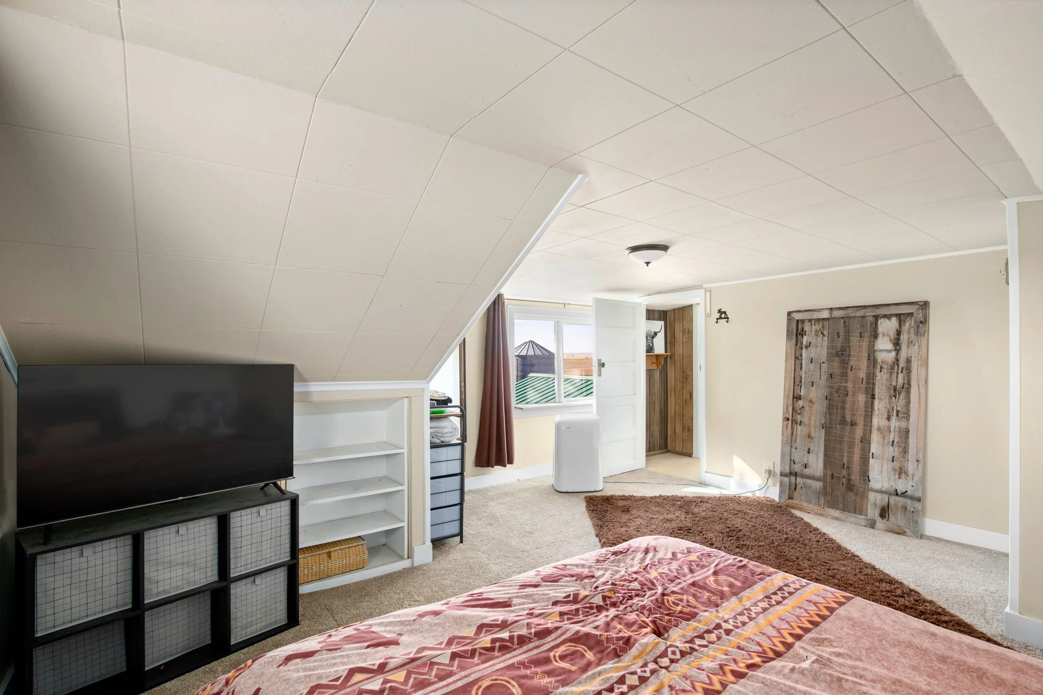 90-web-or-mls-REP-Space-7793-Old-Shelby-Road-Conrad-MT (90).jpg