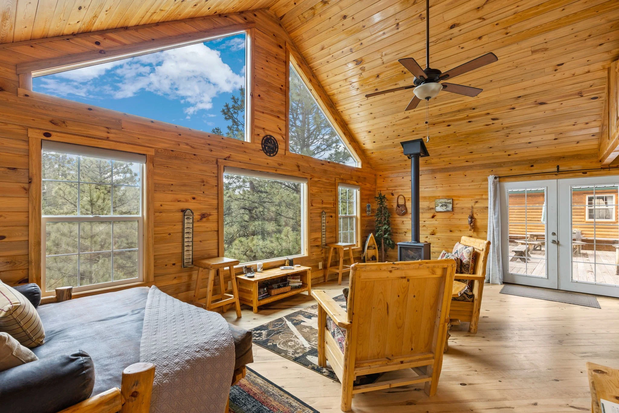 remote cabin Montana rental.jpg