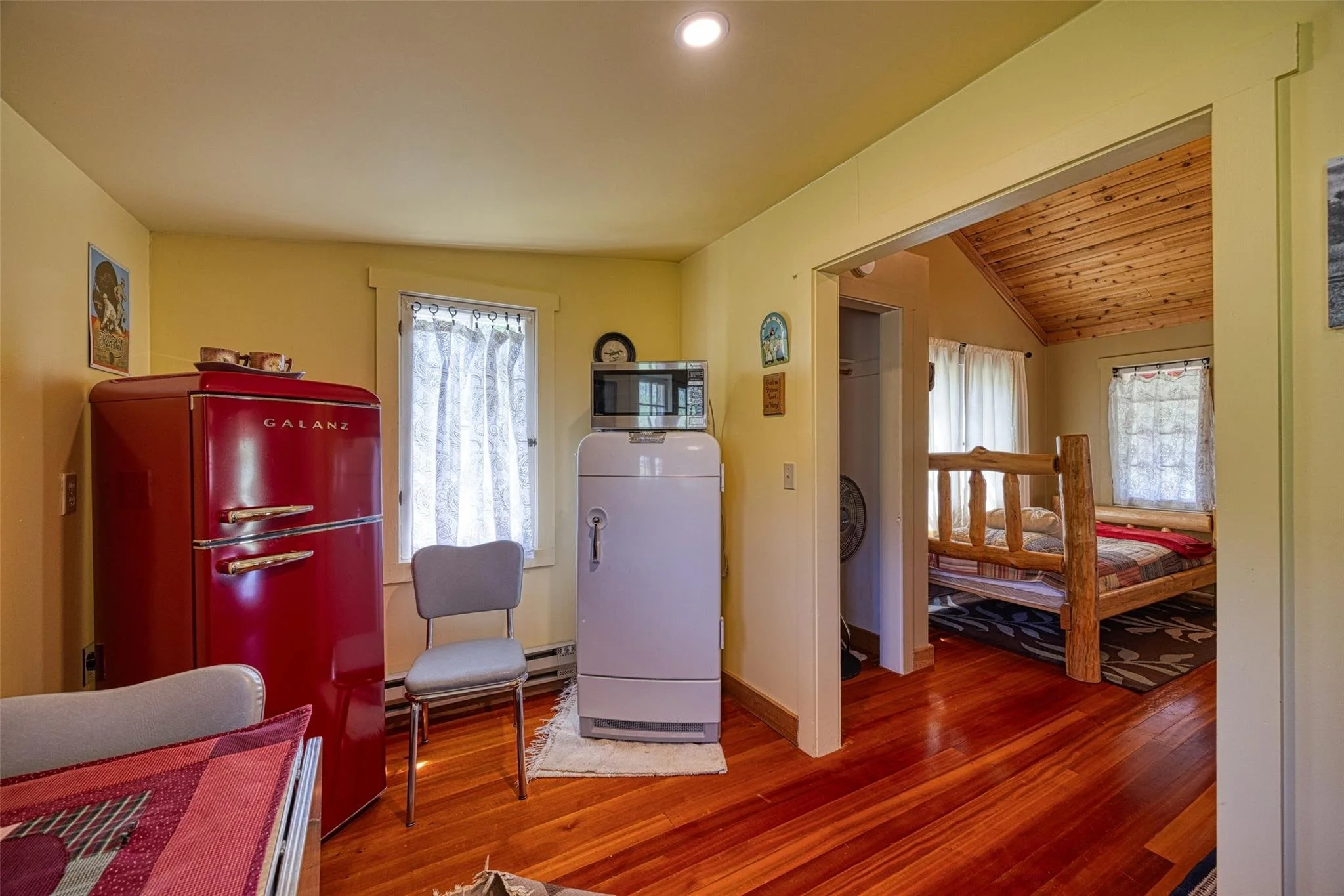 8 N Cooper Lane 76.jpg
