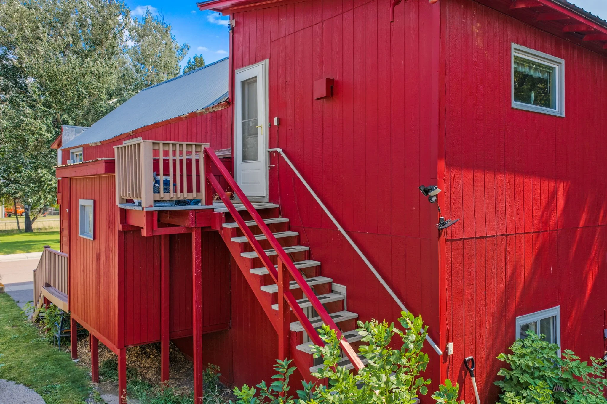 9-web-or-mls-REP-Space-17-Front-Street-North-Cascade-MT (9).jpg