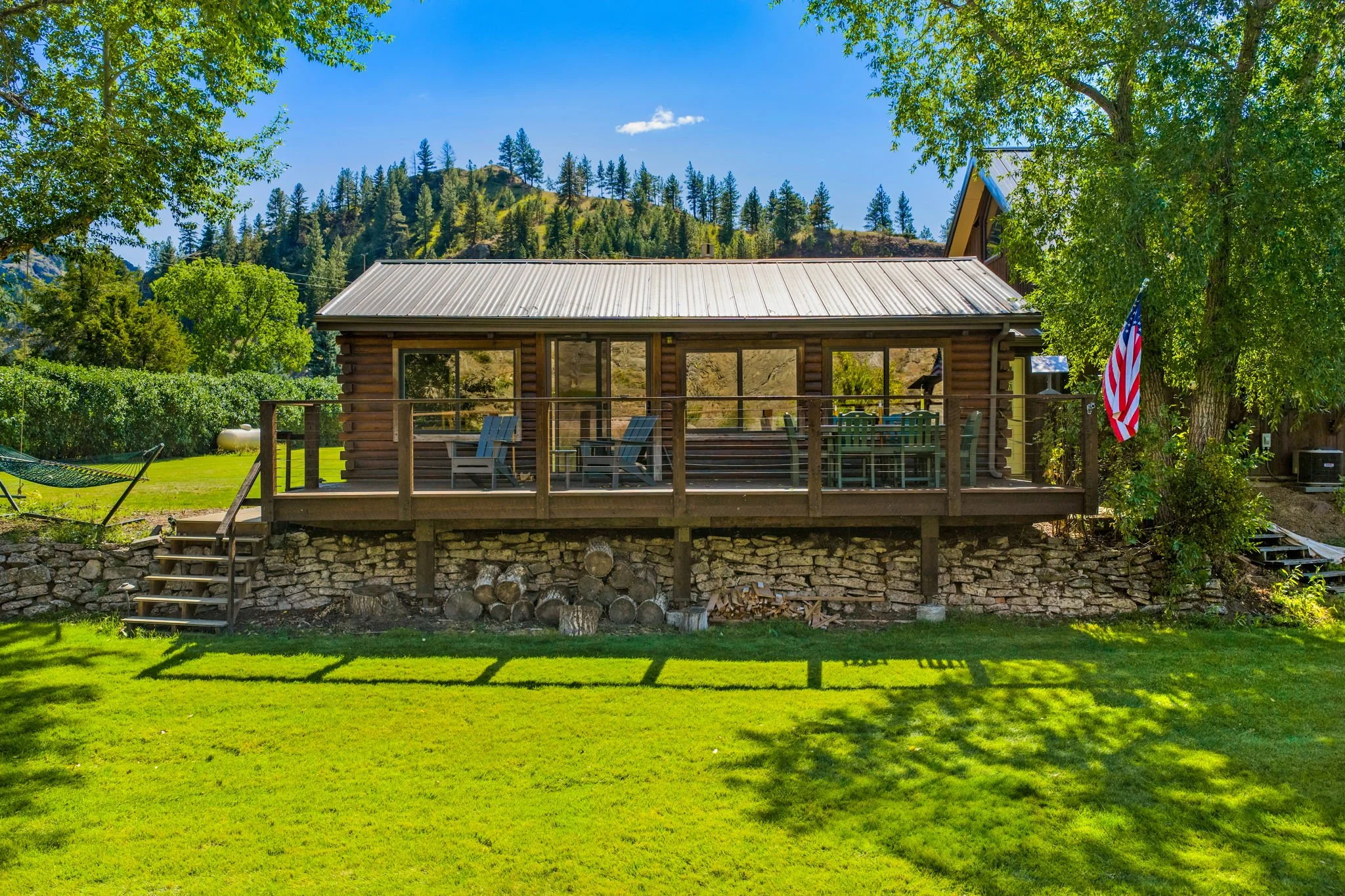 montana-hunting-and-fishing-cabin-rental.jpg