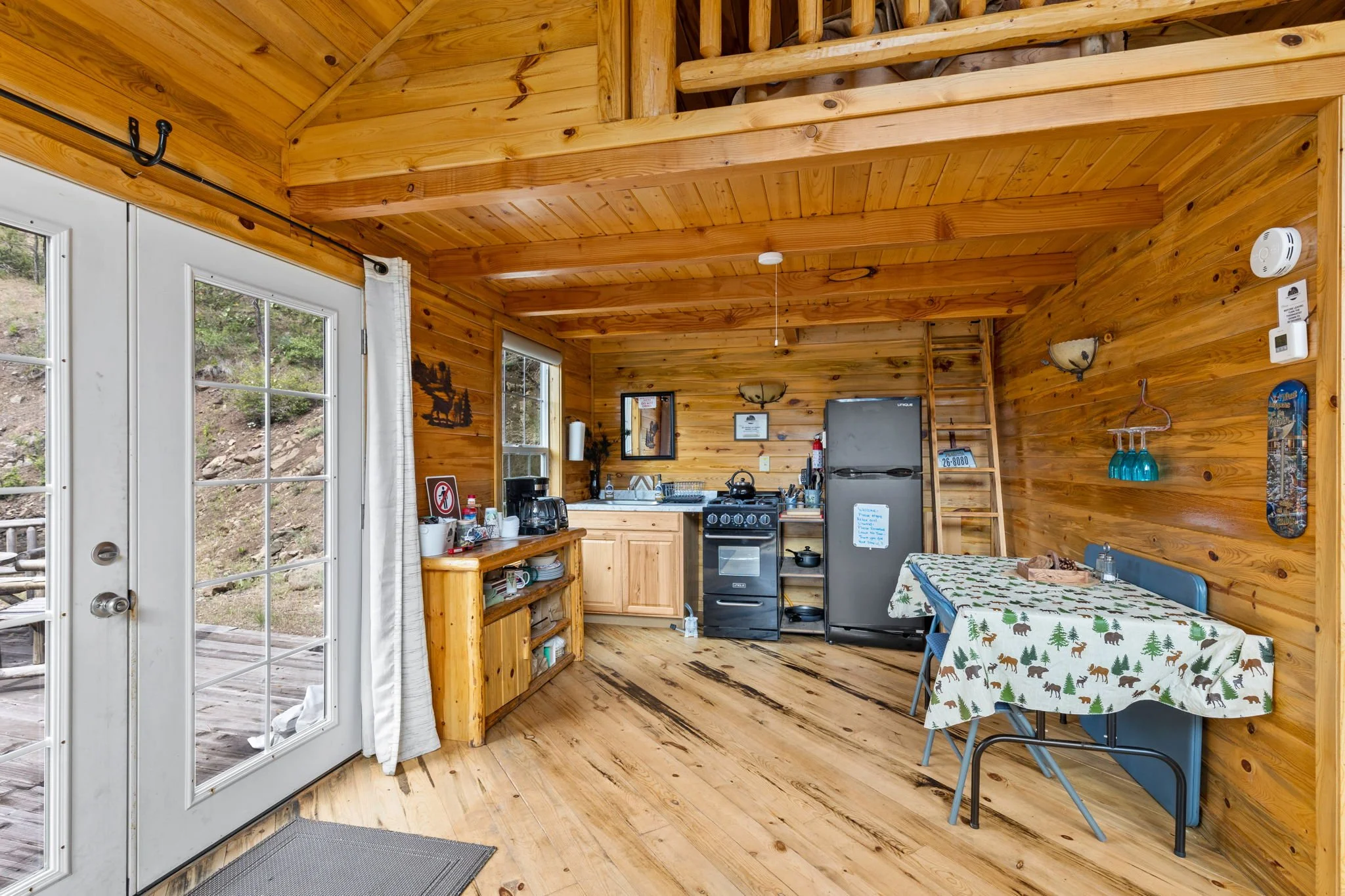 29-web-or-mls-REP-Space-84-Sugarloaf-Mountain-Lane-Cascade-MT (29).jpg