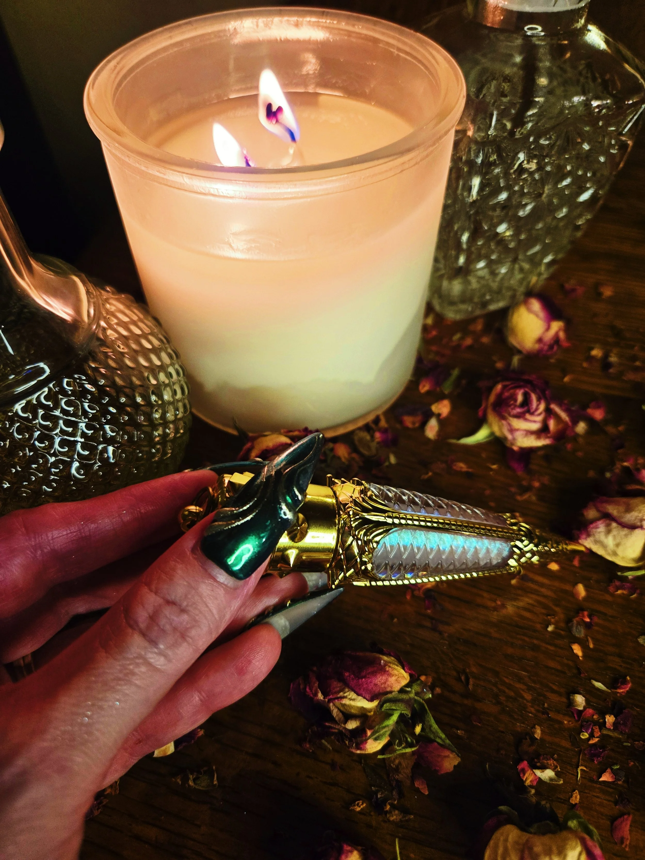 Enchantress Gloss - Lip Gloss for Glamour, Sweetening Energy & Confident Expression