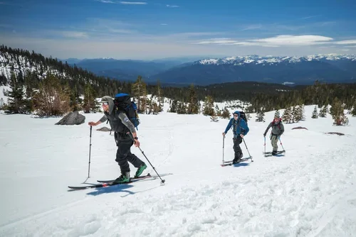 Guided powder skiing and splitboarding in the alpine terrain of Mount Shasta