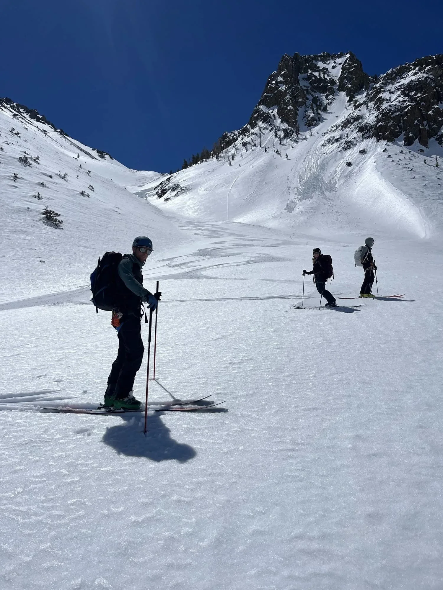 Group backcountry ski and splitboard lesson in the Eastern Sierra