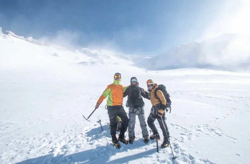 High-altitude mountaineering training on Mount Shasta