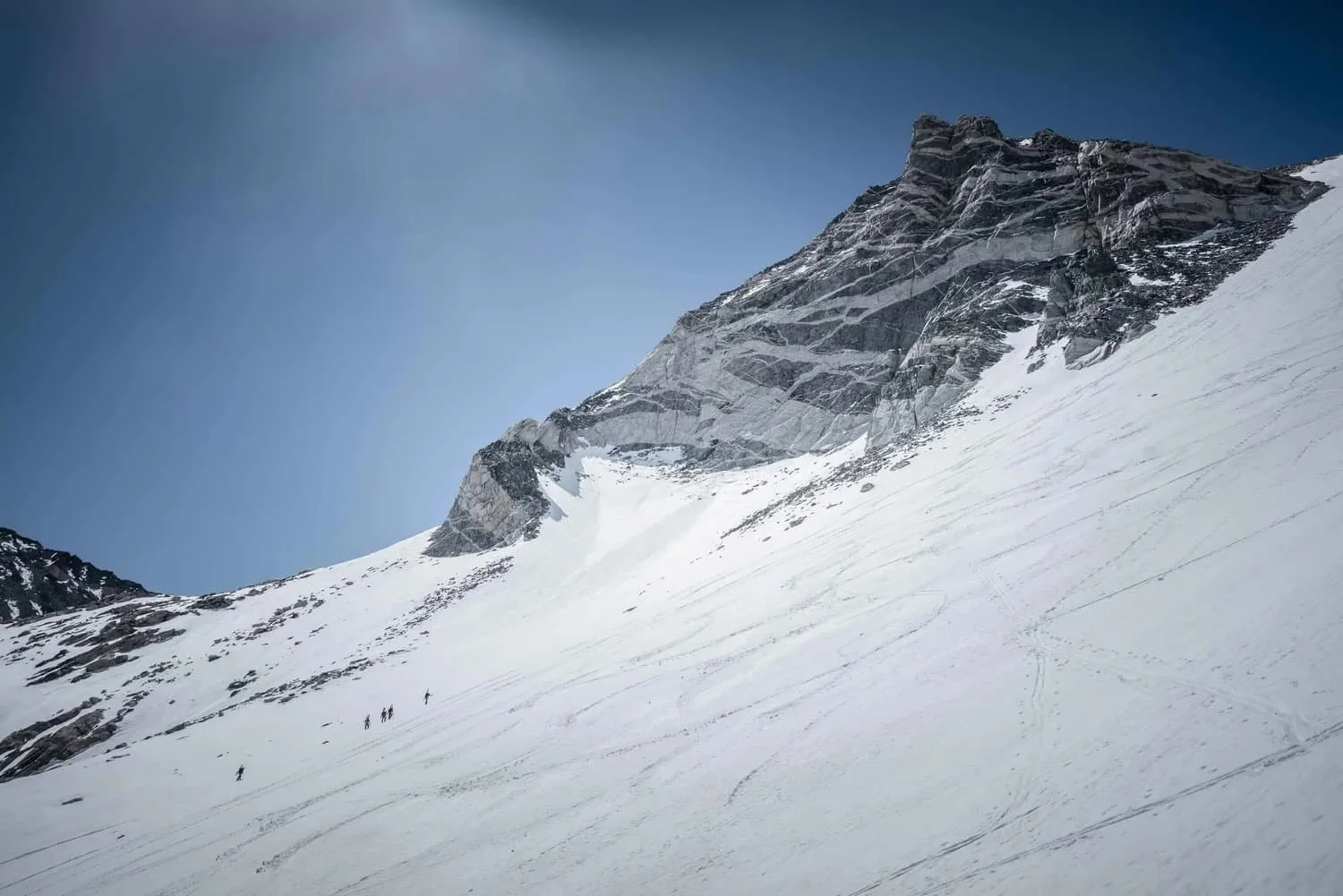 Beginner-friendly backcountry ski and splitboard instruction in the Eastern Sierra