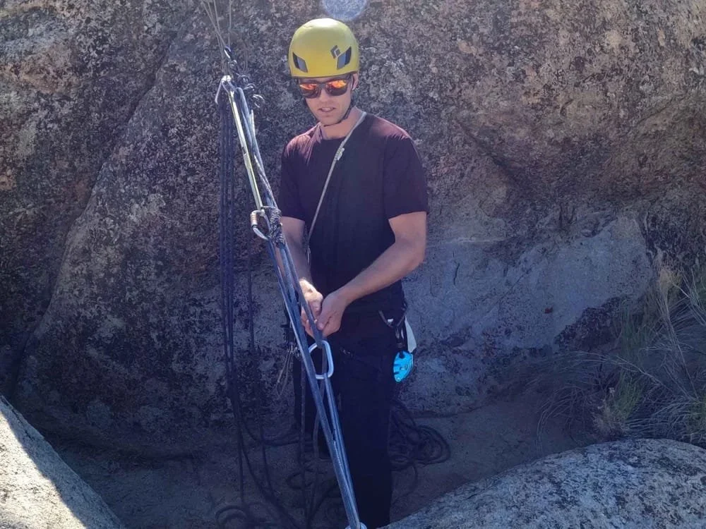 Guided self rescue training for rock climbers in an outdoor setting