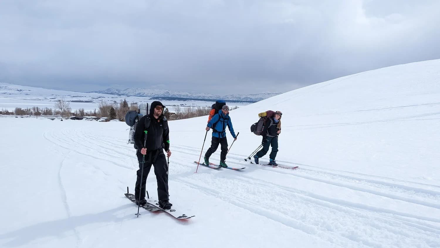 Guided powder turns on skis and splitboards in the Eastern Sierra