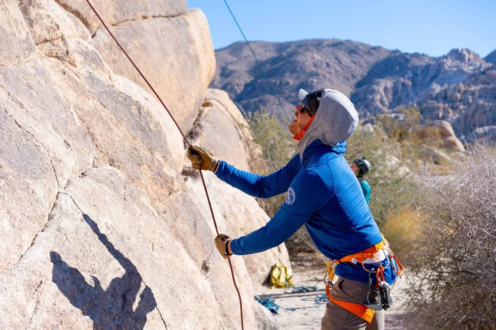 Beginner-friendly rock climbing experience in Joshua Tree National Park