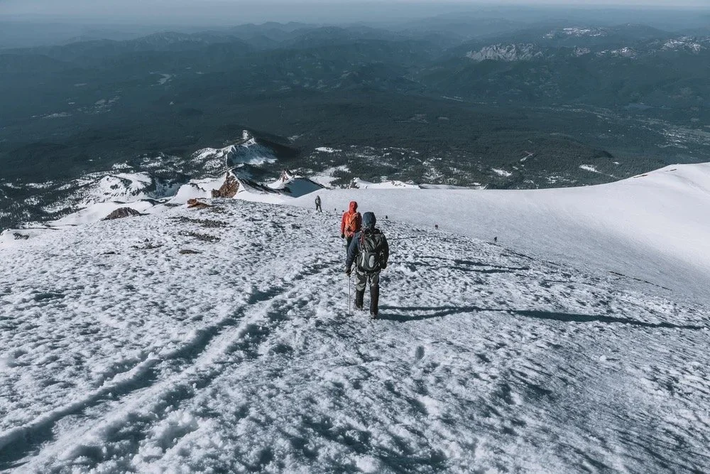 Mountaineering experience on the upper slopes of Mount Shasta