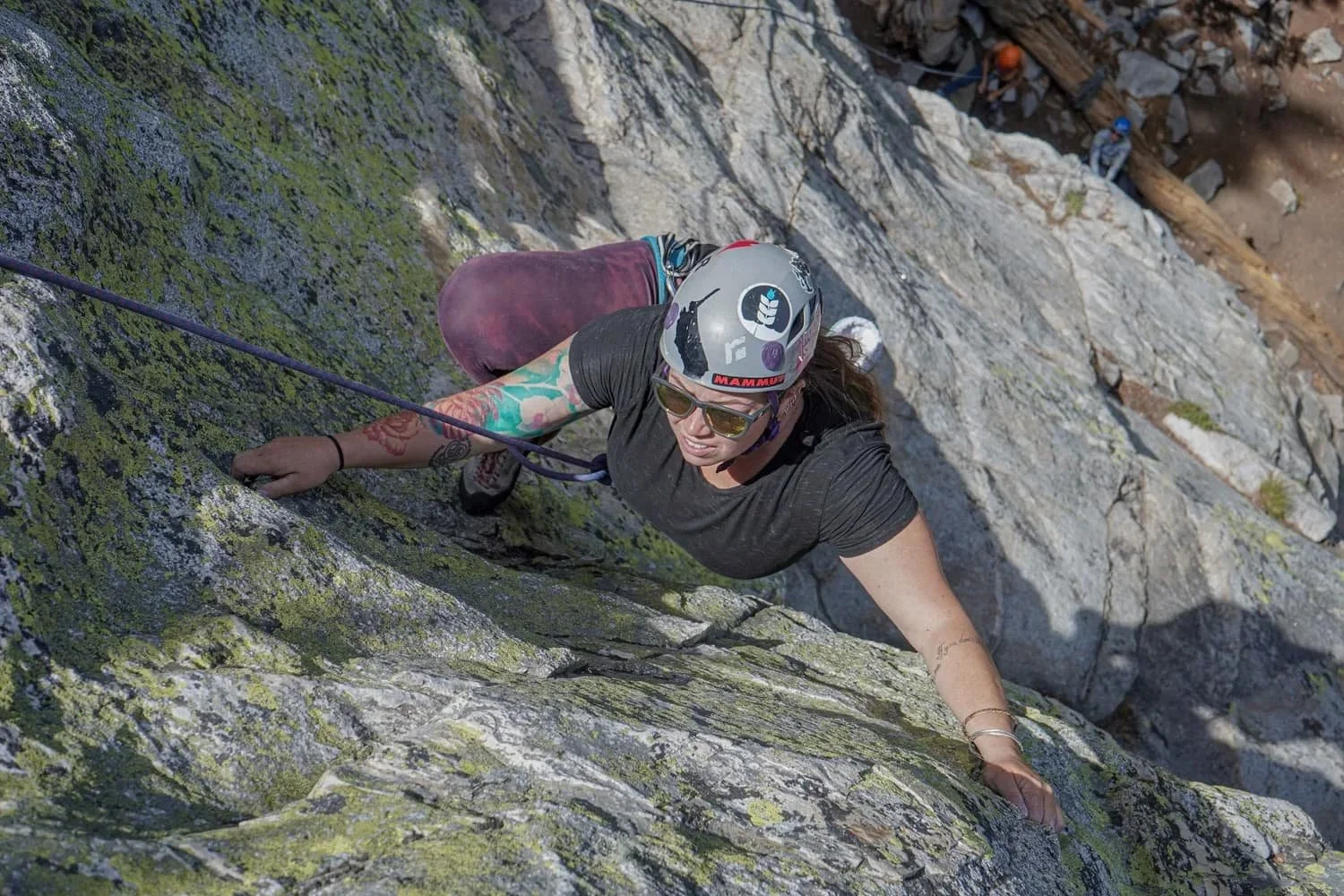 Group rock climbing class in the Mammoth Lakes area
