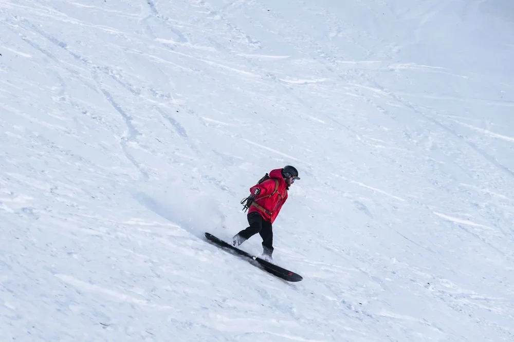 Beginner-friendly splitboarding training in the Eastern Sierra backcountry