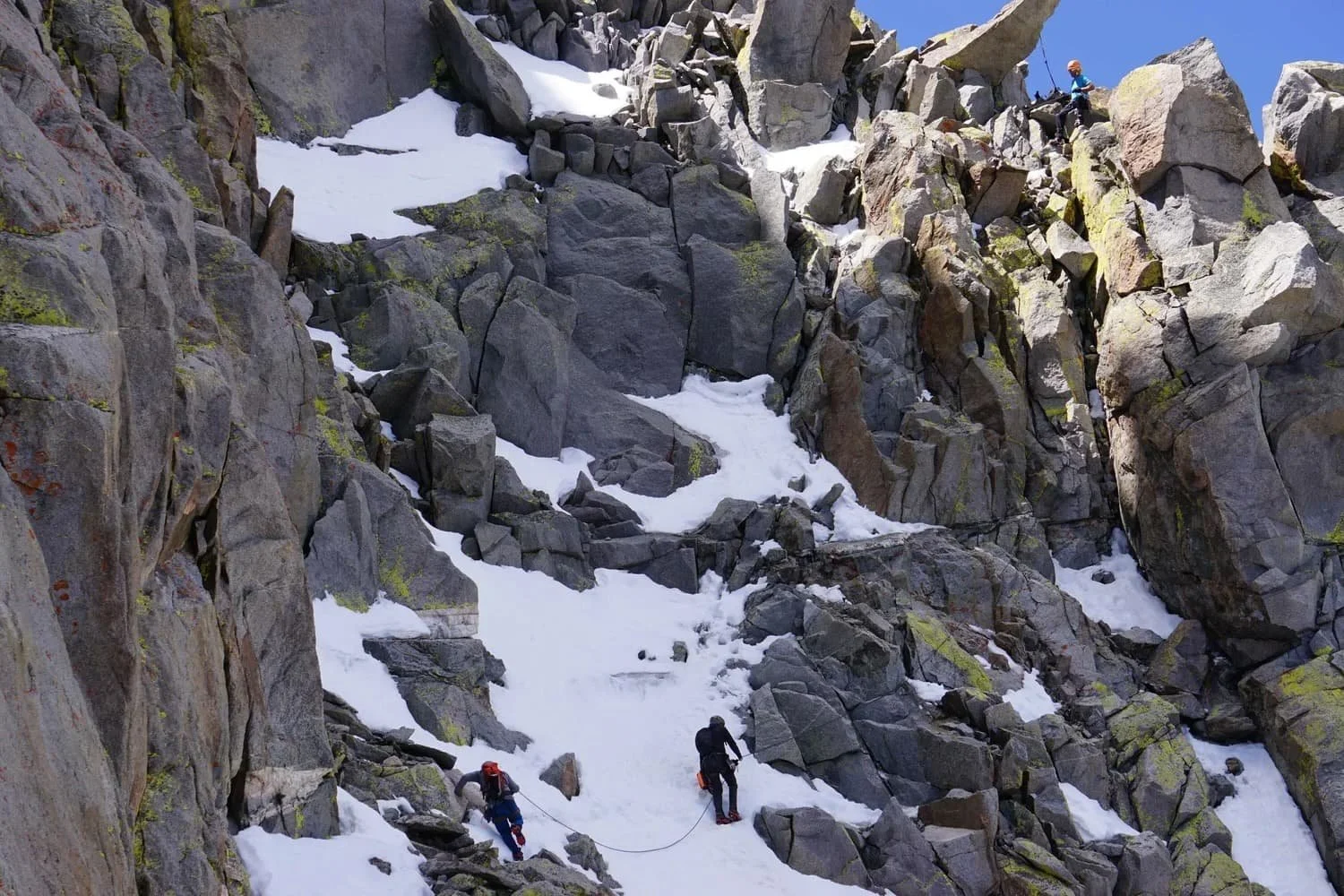 Professional alpine climbing and mountaineering course in the Eastern Sierra