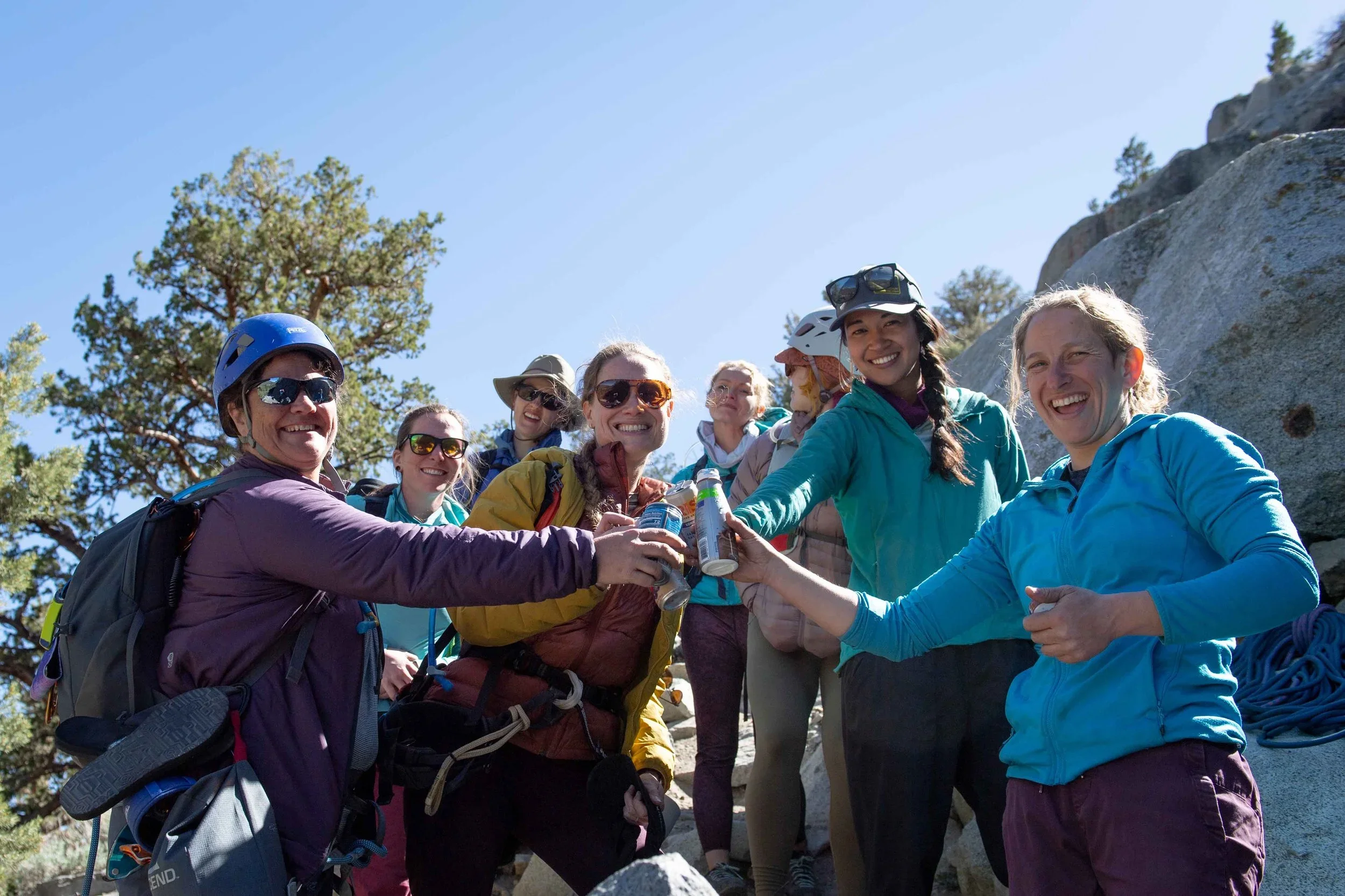 womans-rock-climbing-event-mammoth-lakes-3.webp