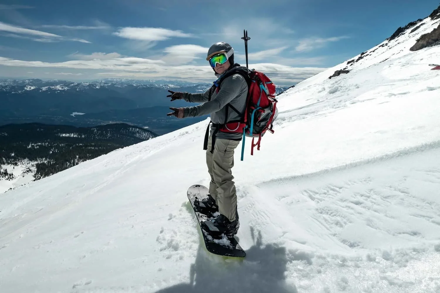 Backcountry skiing and splitboarding in the high-alpine environment of Mount Shasta