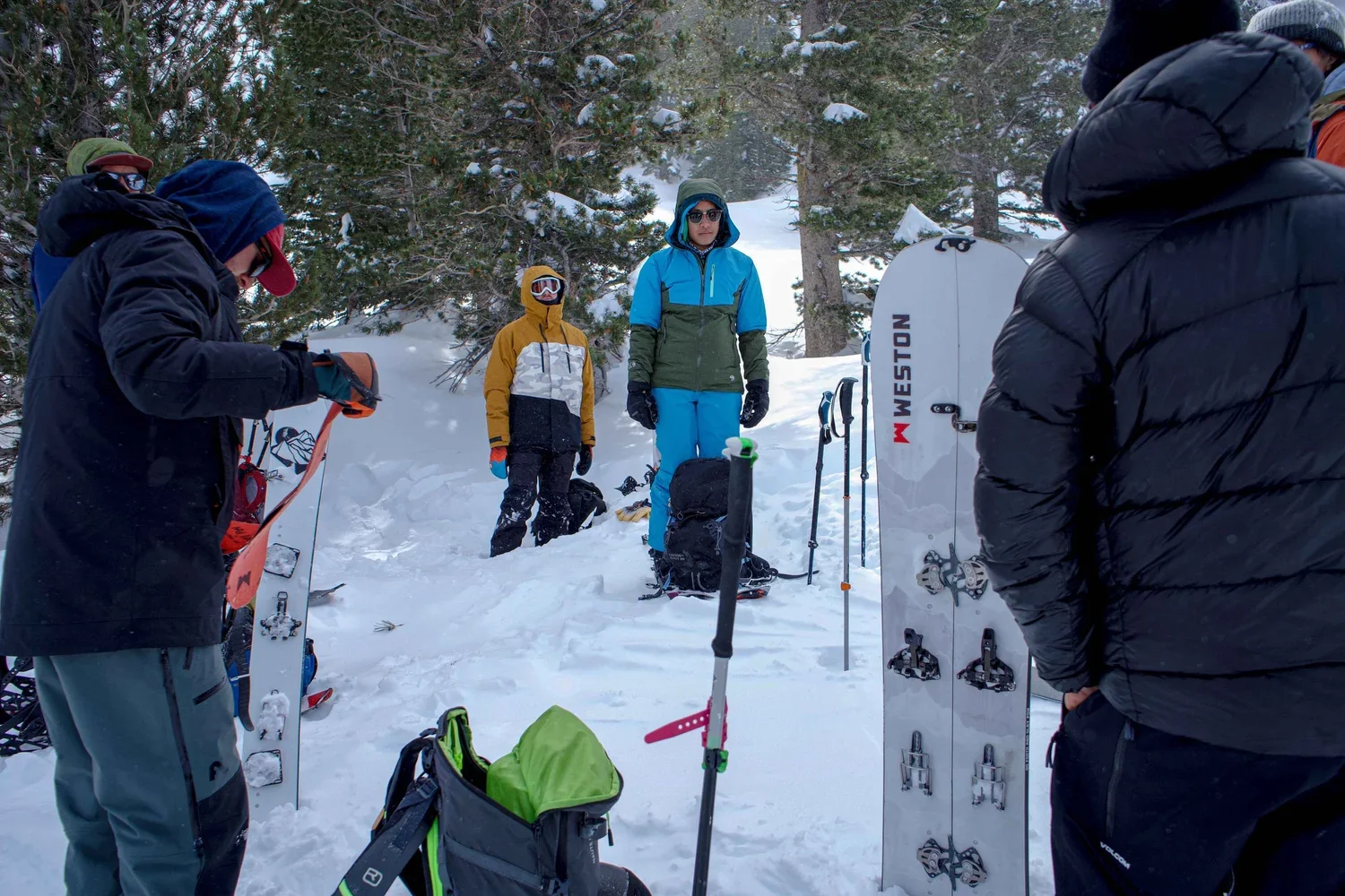 Splitboarding fundamentals course for new riders in Mammoth Lakes