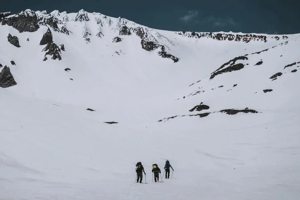 Guided high-altitude travel on Mount Shasta with experienced instructors