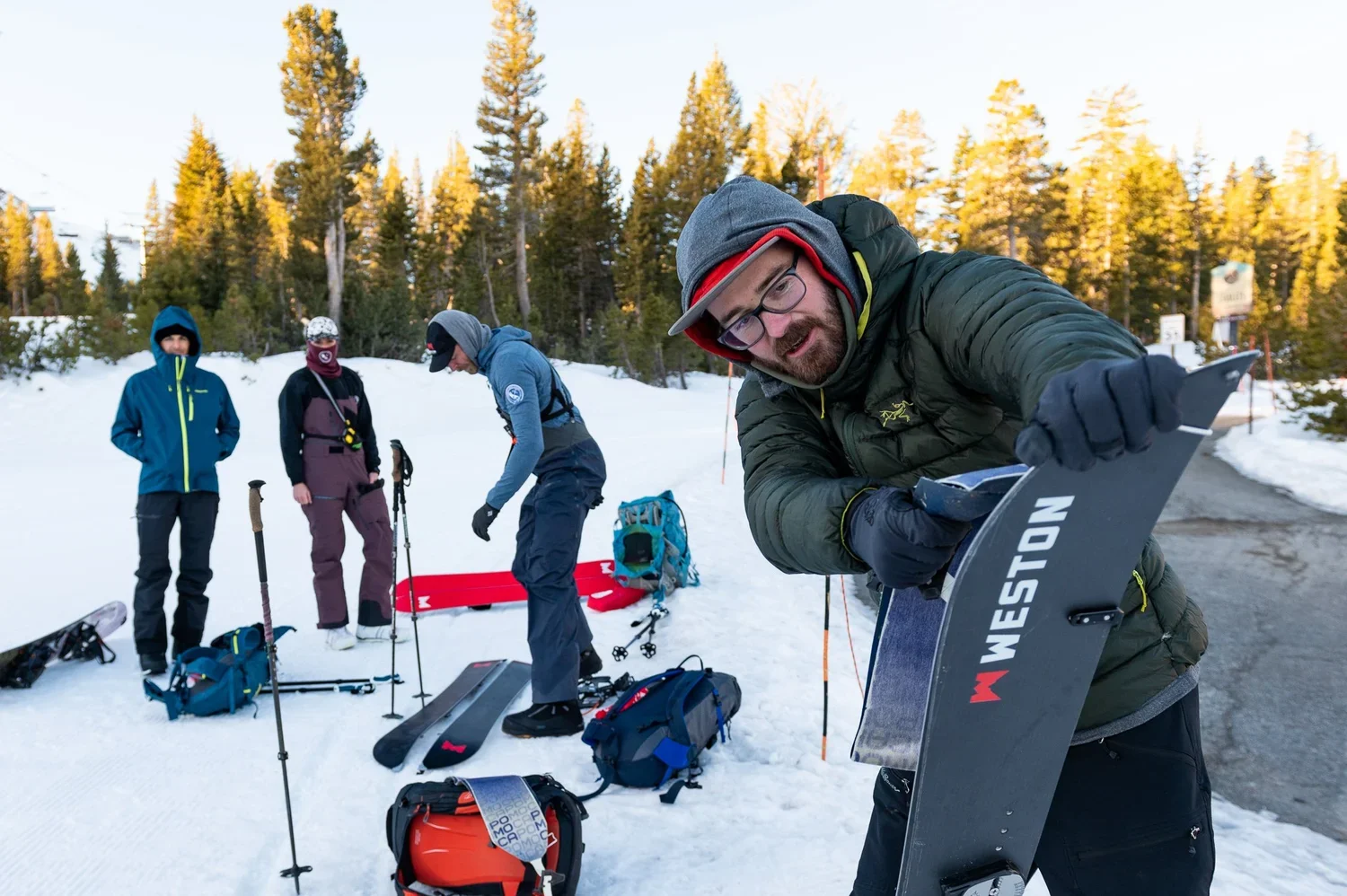 Guided introduction to ski touring and splitboarding in the mountains