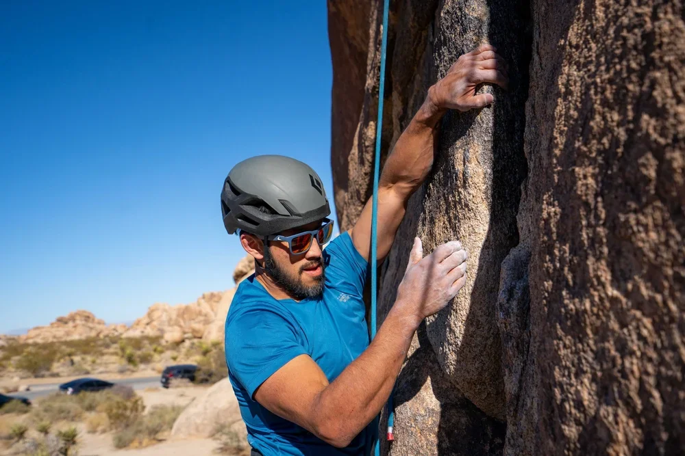 Group rock climbing lesson with certified instructors in Joshua Tree