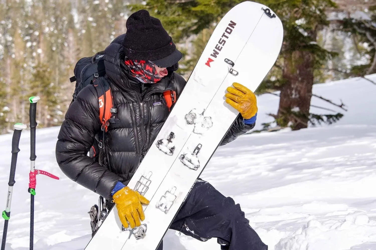 Small group splitboarding lesson in the mountains near Mammoth Lakes