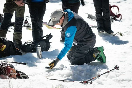 AIARE Level 1 avalanche course in the Eastern Sierra