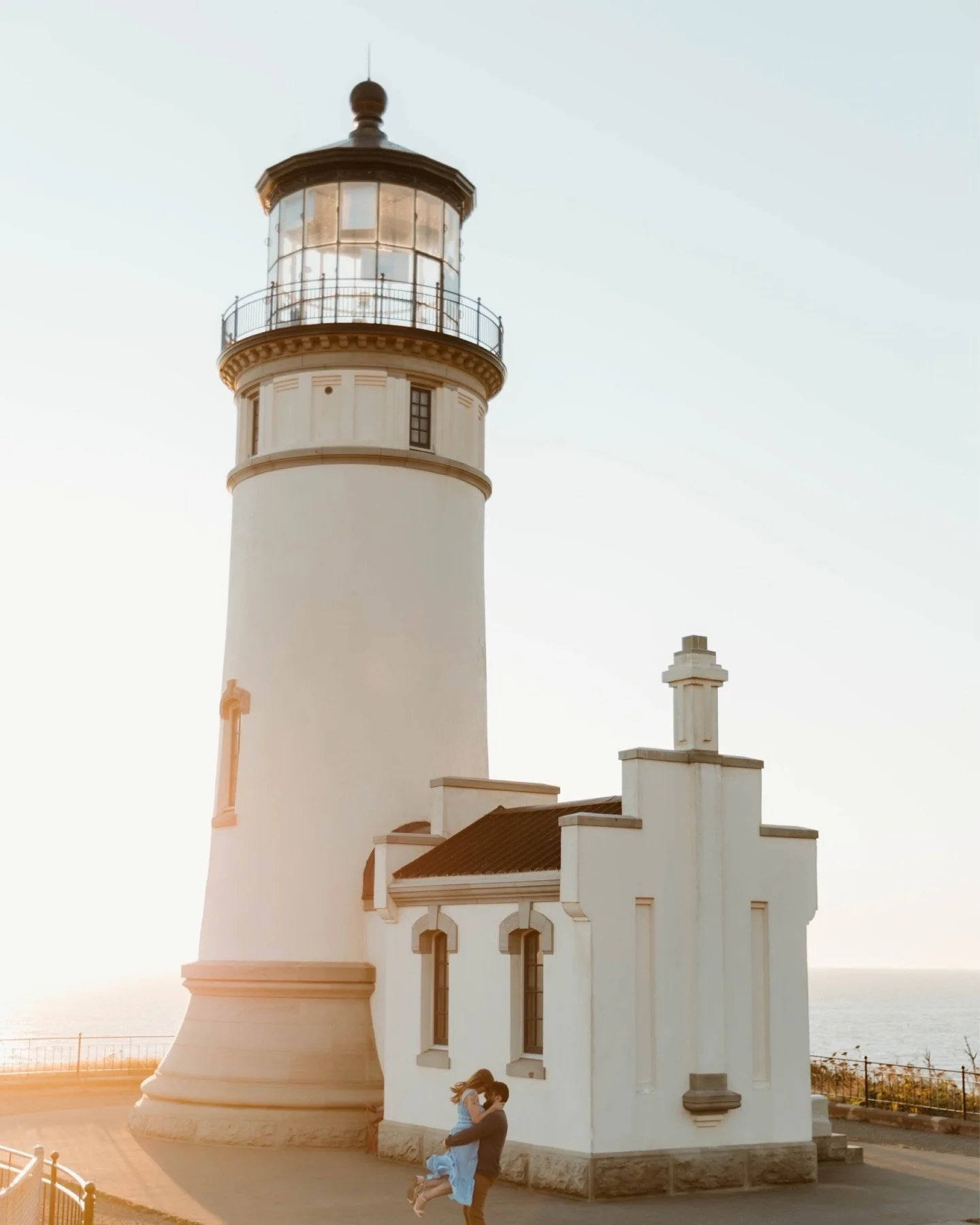 Remember the time I went to the beach for an engagement session and there was a tsunami warning and I was full fledged panicked attack? But I mean look, clearly it was worth it the potential danger 😍😂