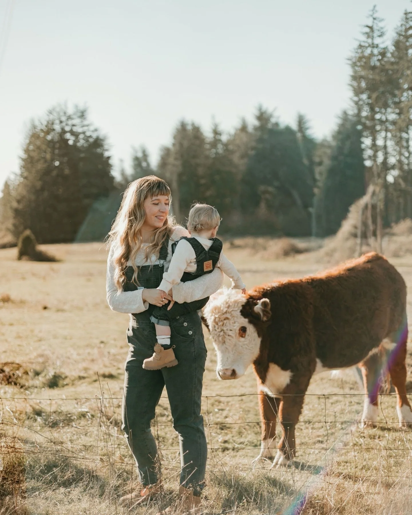 Watching my dream friend in her fostering journey has been nothing short of incredible. This girl is so strong and the best safe loving home for the kids that come into her home. I love getting to capture her with each of her babies. This little man 