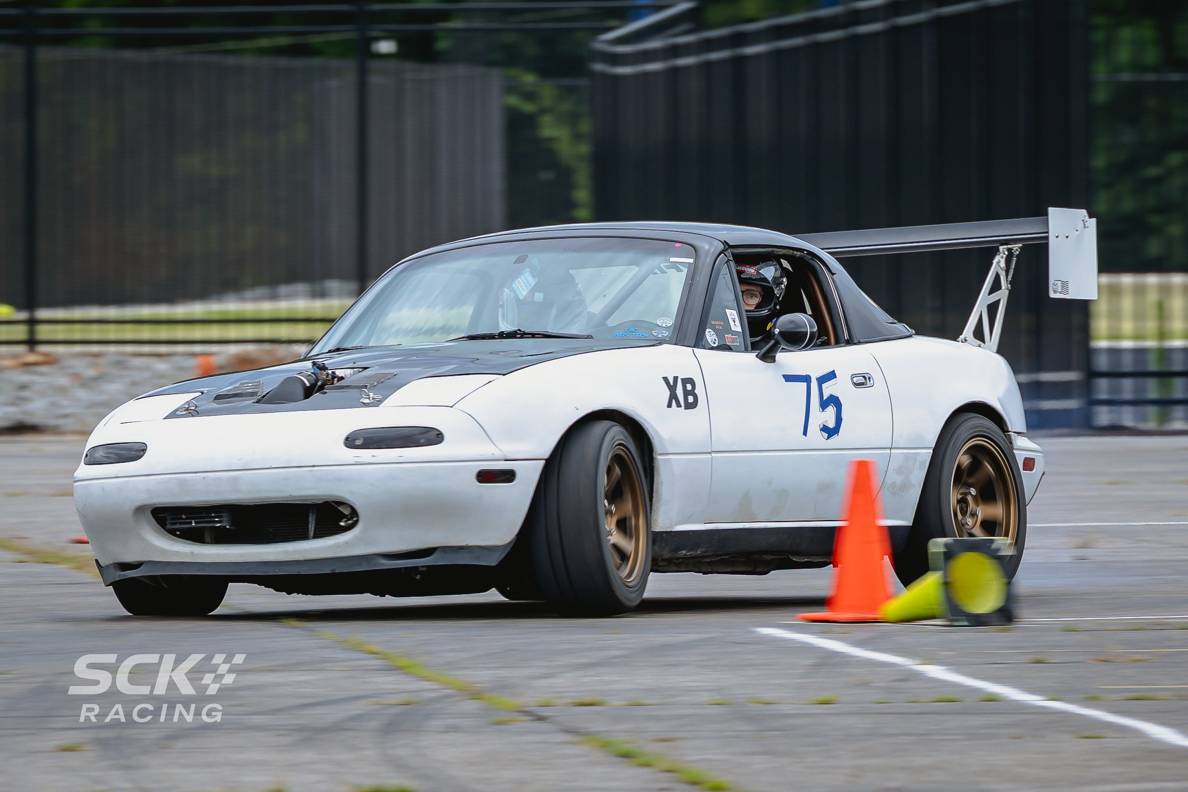 TAC_E5_3320.jpg